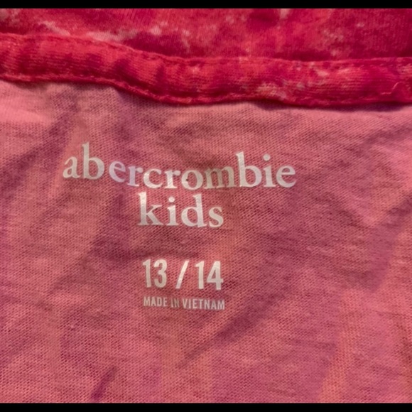 Kids T-Shirt.. size 13/14 - Picture 2 of 2